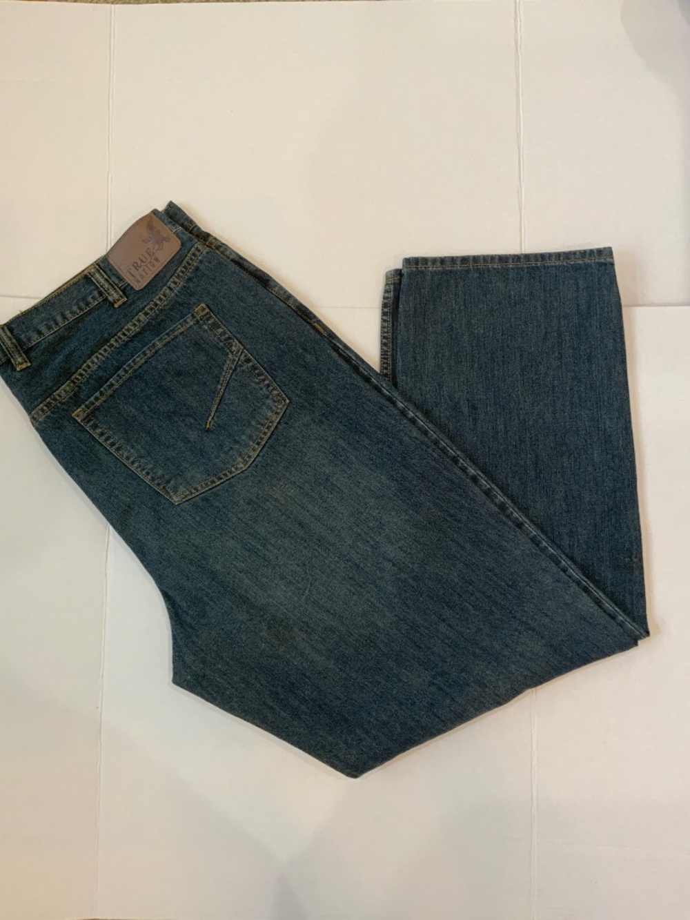 True Nation men’s denim jeans size 44x34 medium wash